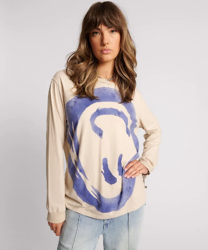 Urban Femme Streetwear ALL YOU NEED IS LOVE LONGSLEEVE TEE