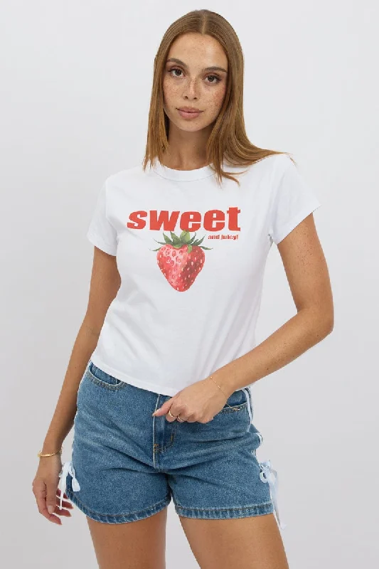 Women's Effortless Casual Outfit White Graphic Tee Short Sleeve