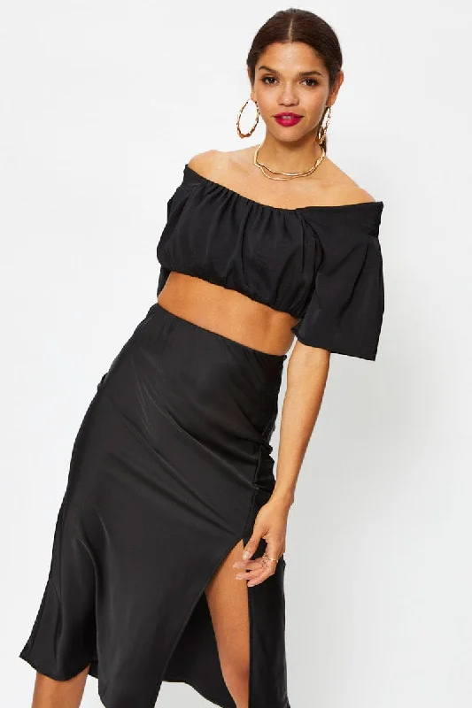 Chic Women's Outfit Black Crop Top Short Sleeve Satin