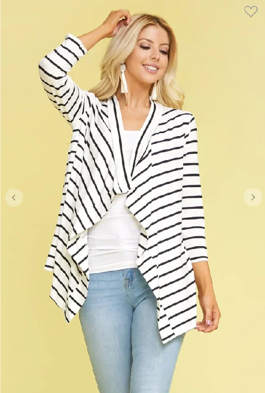 Women's Trendy Apparel 3/4 Sleeve Draped Cardigan