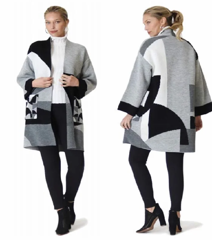 Women's Activewear Apparel Oversized Geometric Sweater W/Pockets